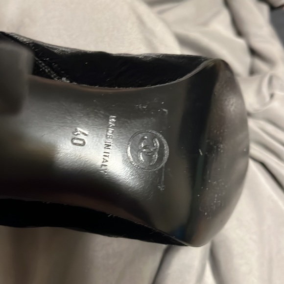 Chanel black velvet boots - Picture 5 of 13